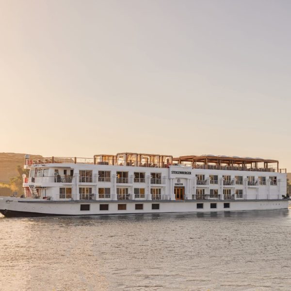 SHR_Nile_Cruises_ship_exterior_Senator_2_c8da359e37